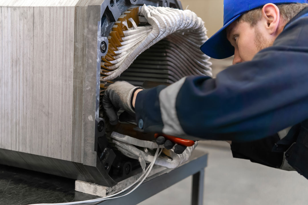 Maintainer checks motor filter